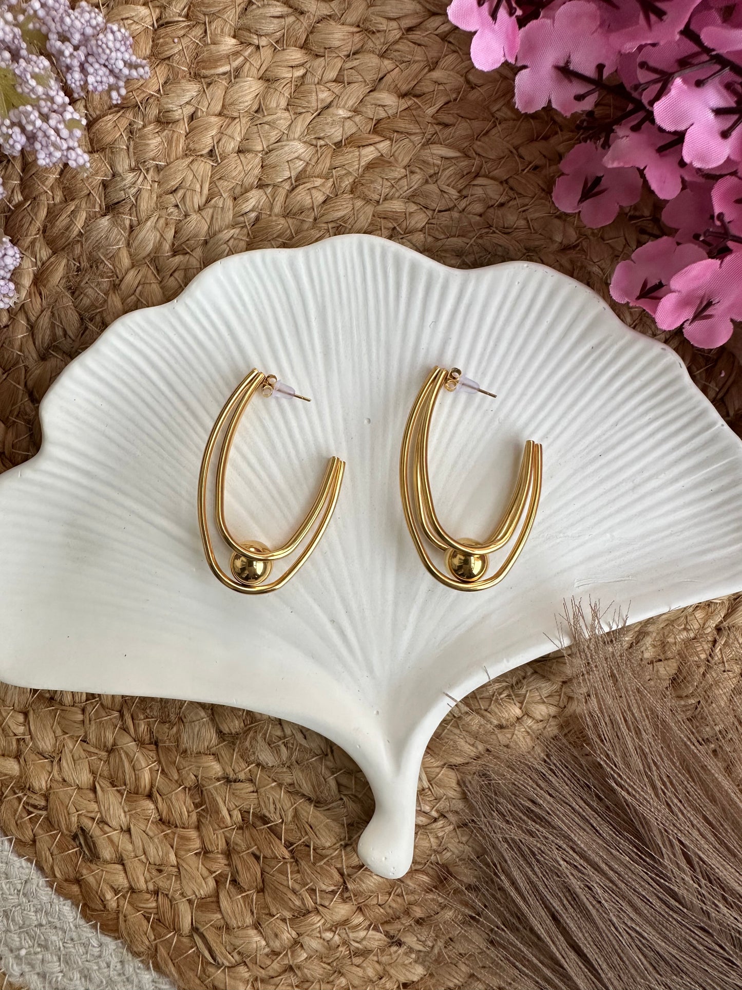 Half open hoops