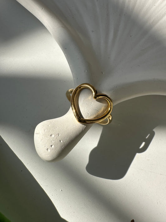 Adjustable heart ring