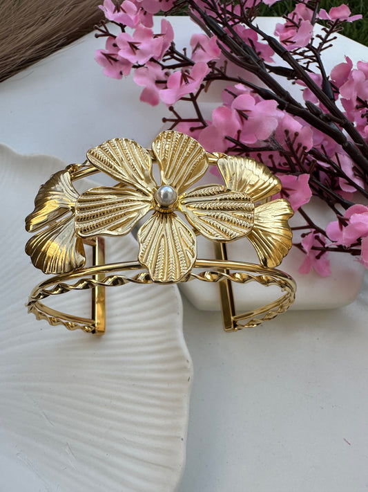 Chunky adjustable floral kada