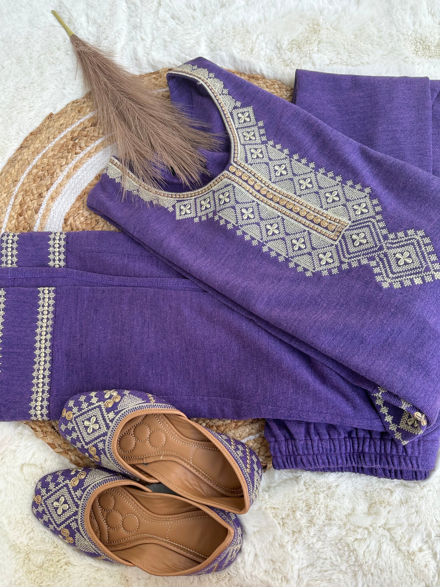 Purple woolen kurta with pant and mojri